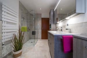 Waschtisch Dusche Heizkörper